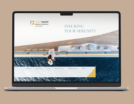 mockup laptop home projet web onlyyacht
